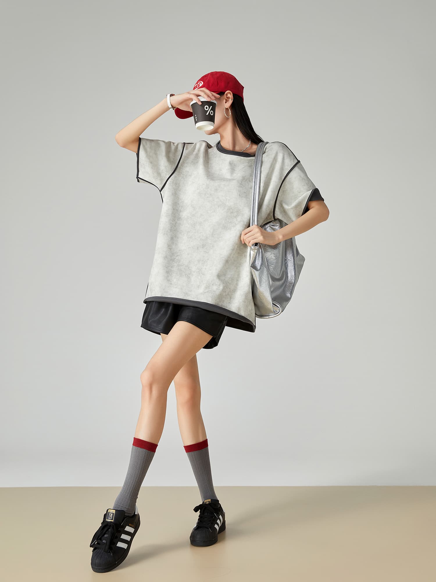 Camiseta de mujer manga corta, diseño holgado