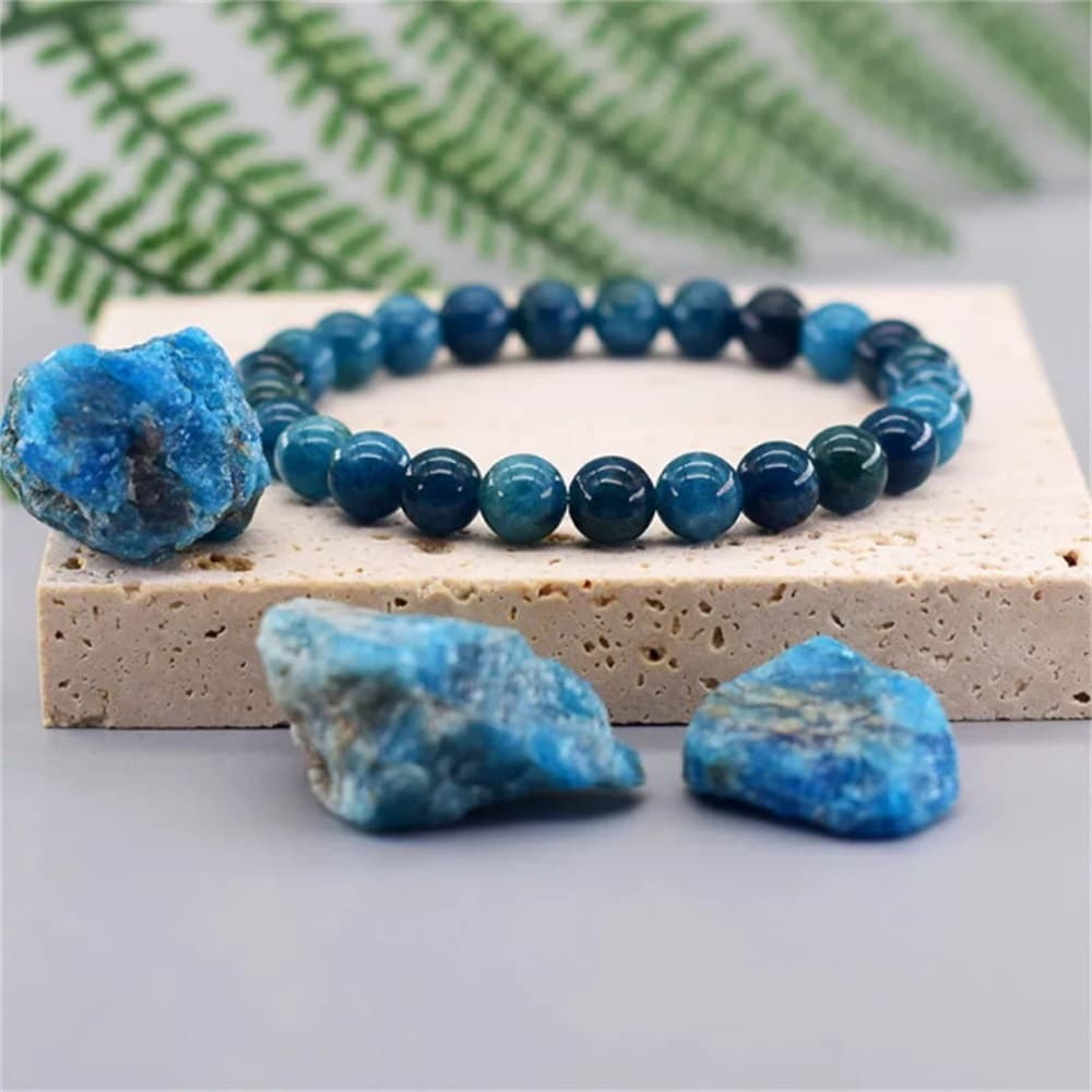 Pulsera de apatita hecha a mano con diseño de cielo estrellado