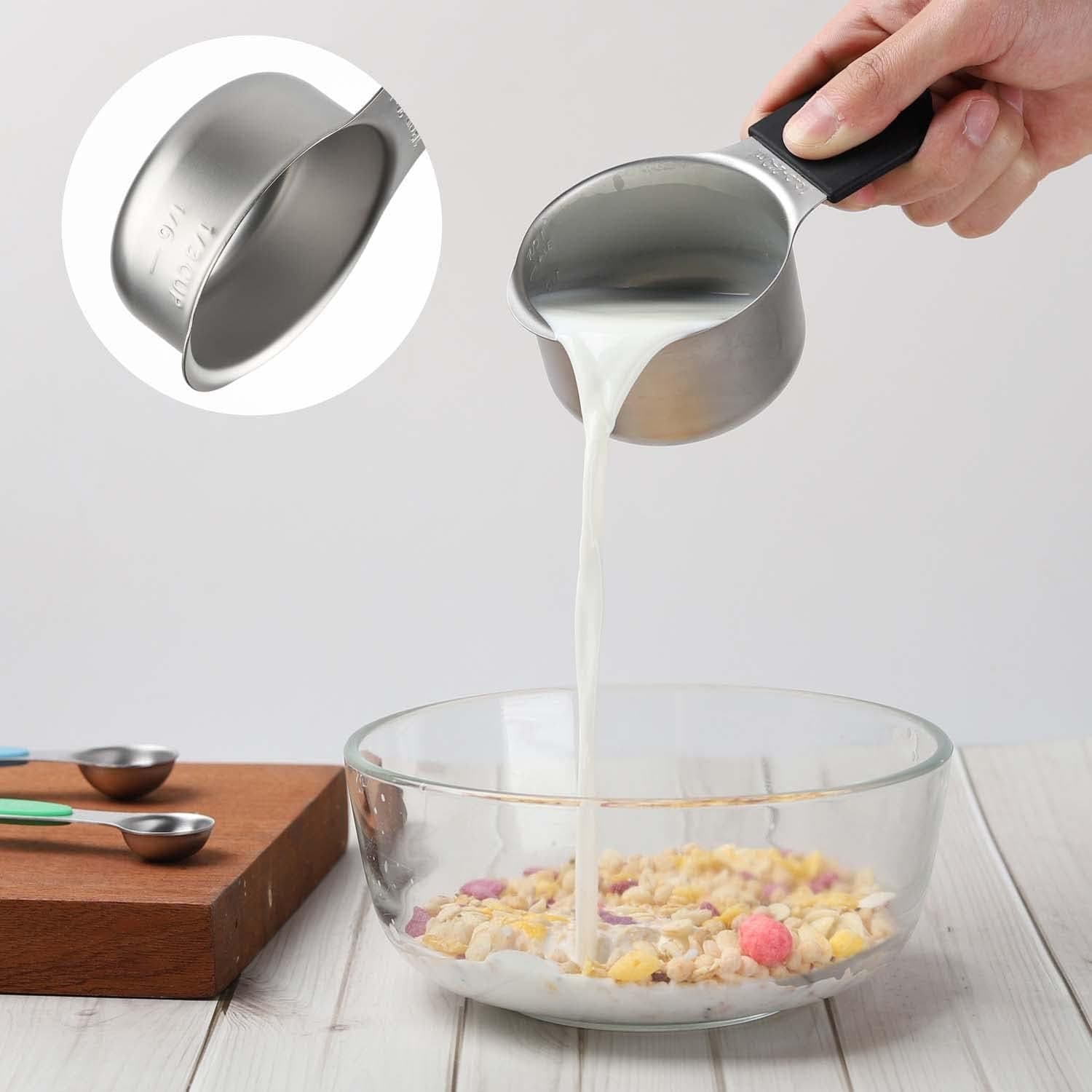 Juego de cucharas y tazas medidoras en acero inoxidable