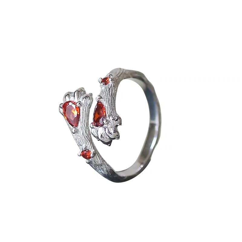 Anillo garra de gato con diamantes rojo