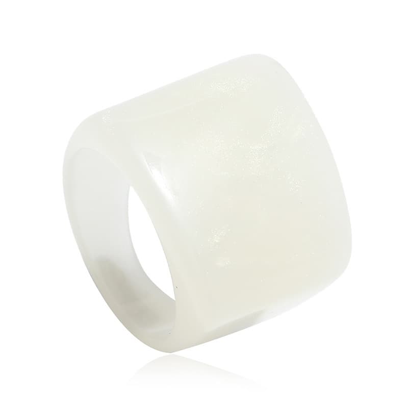 Set de anillos versátil de resina en colores vibrantes para mujer