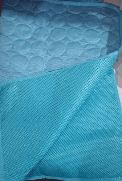 Colchoneta refrigerante de seda de hielo para mascota