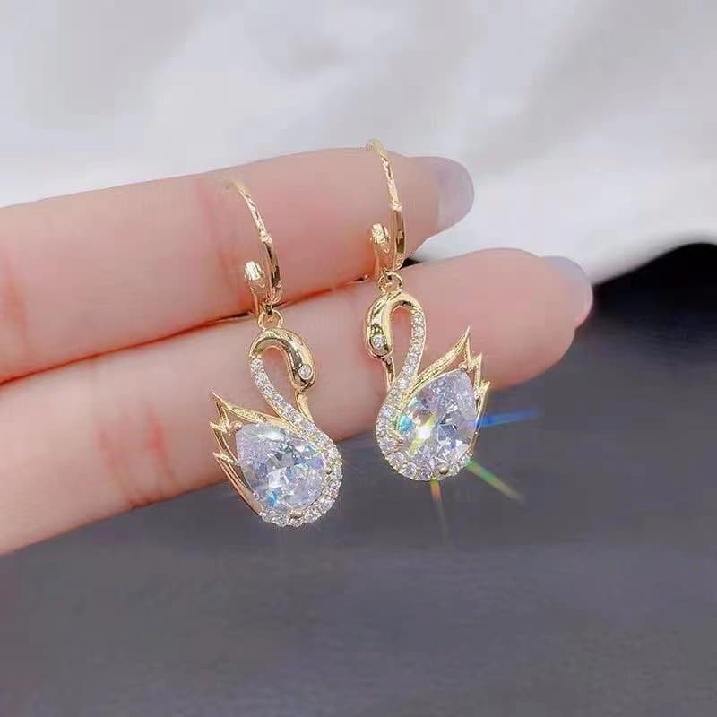 Aretes cisne con pedrería