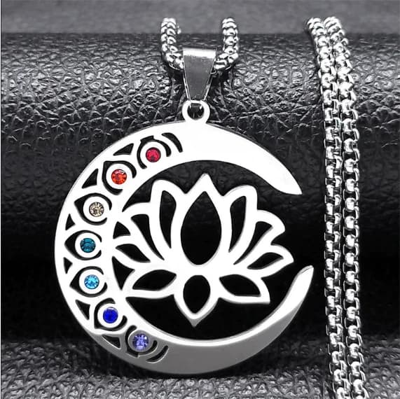 Collar de luna y loto de acero inoxidable