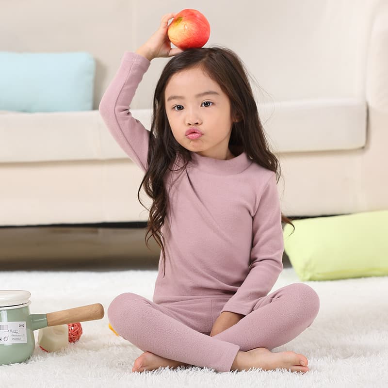 Pijama con cuello tibio para niñas en algodón