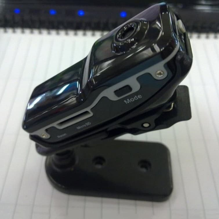Cámara HD miniatura para deportes y grabación portátil