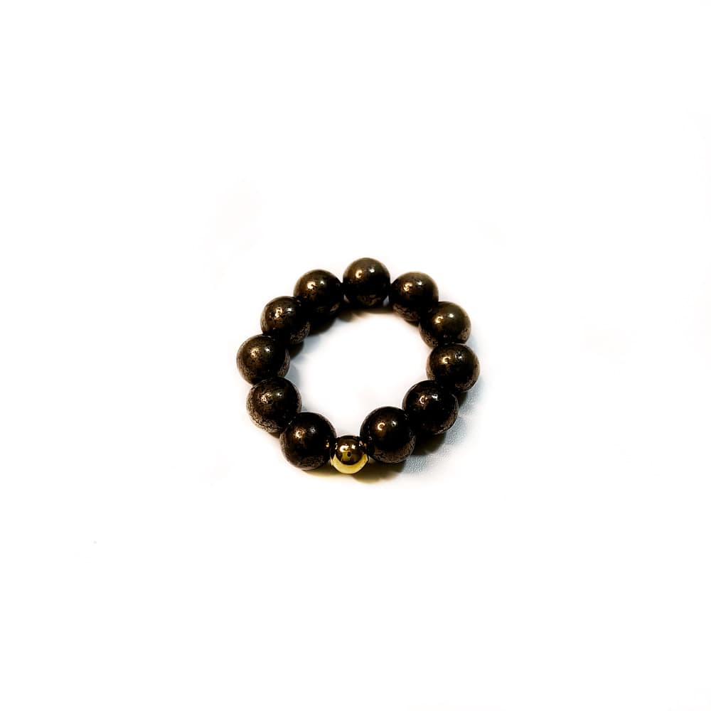 Anillo vintage de cristal con cuentas naturales estilo minimalista