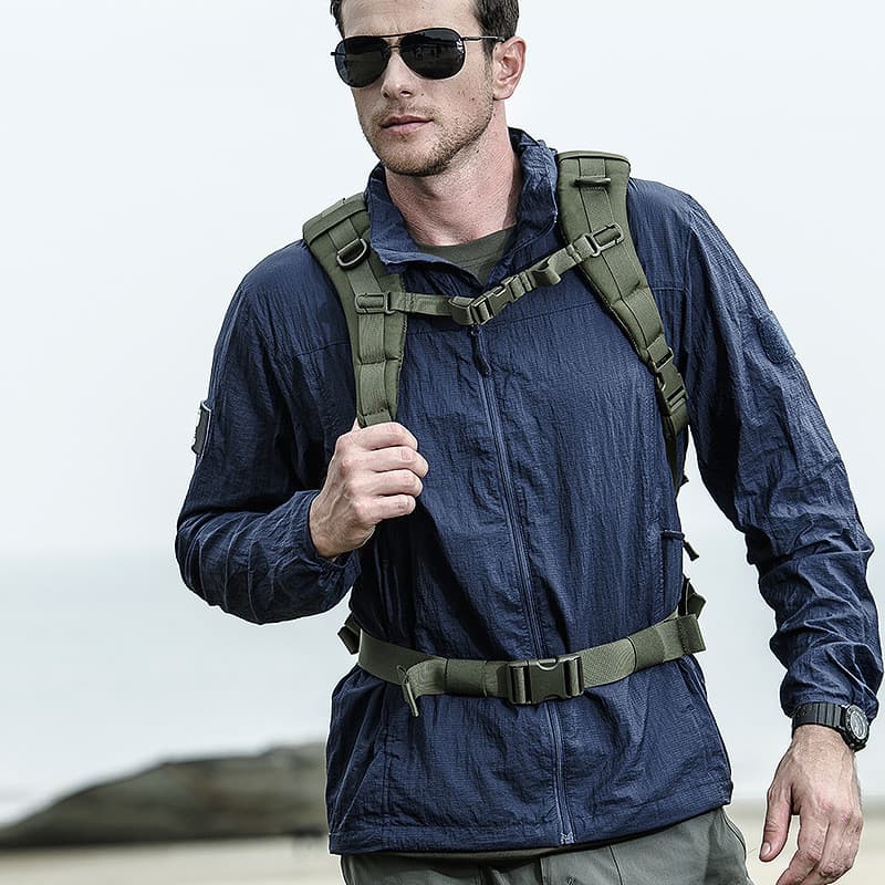 Chaqueta cortaviento de nylon para montañismo