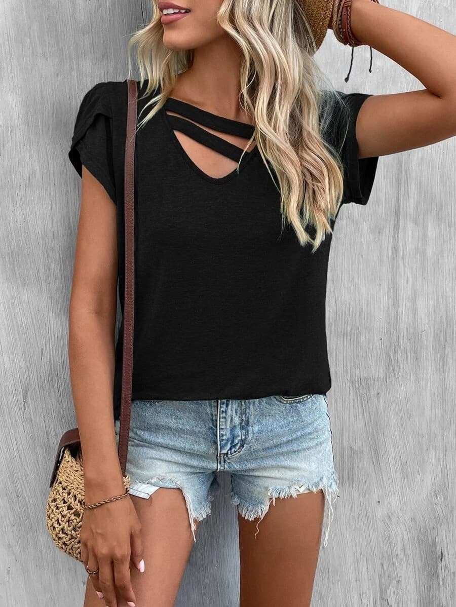 Blusa suelta con cuello en V y mangas pétalo