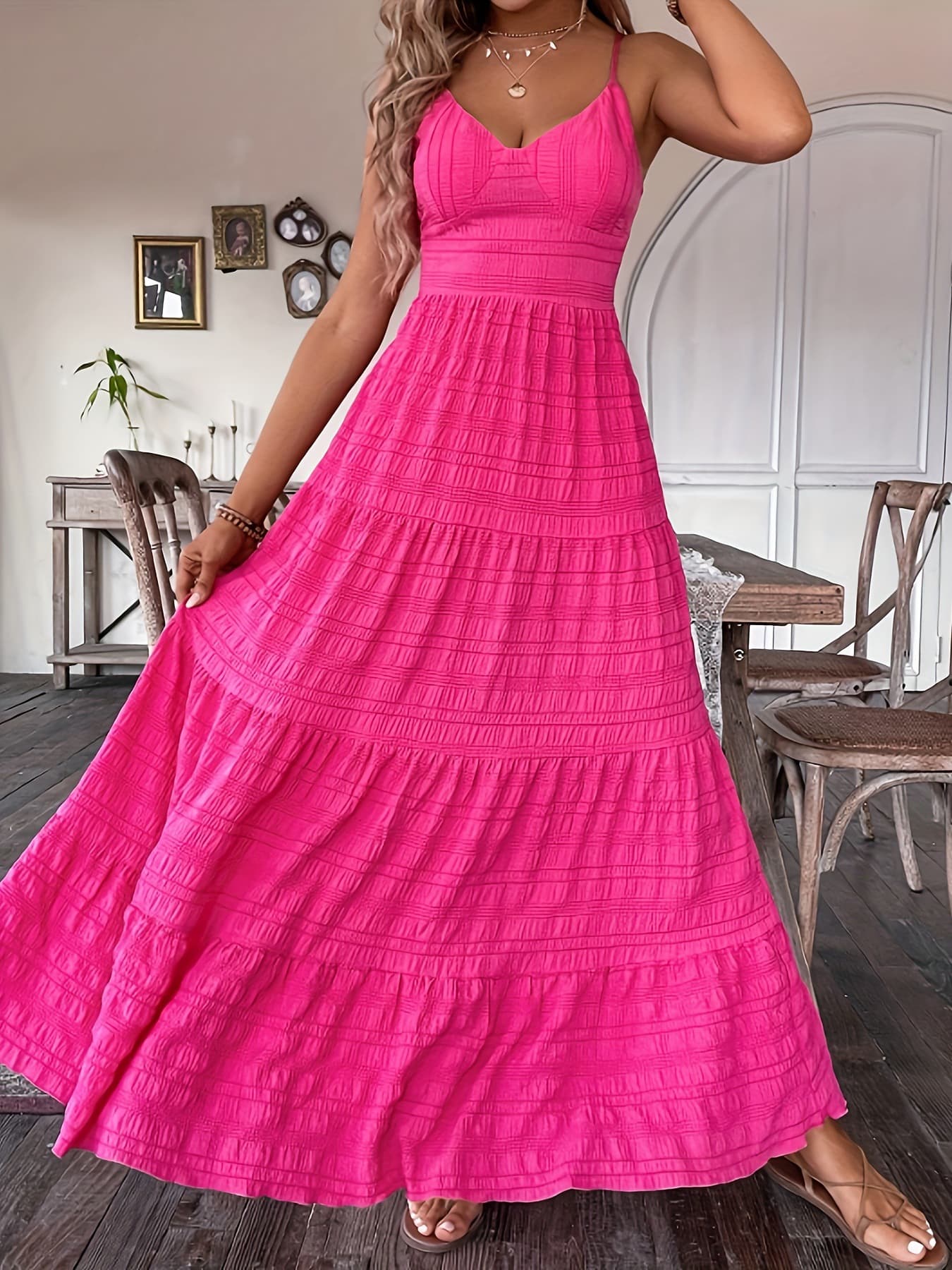 Vestido largo cuello V con tirantes atrás