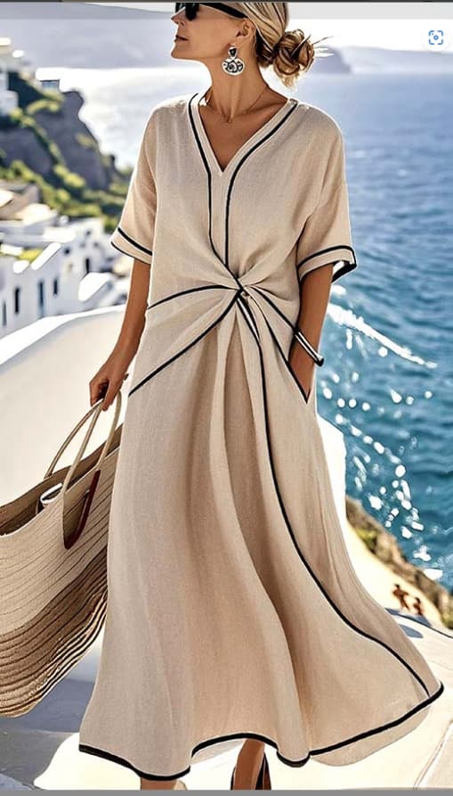 Vestido de playa a rayas con estampado de verano
