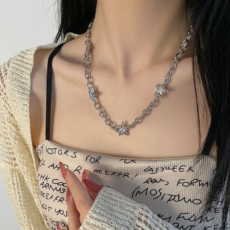 Collar de acero titanio con estrella de cinco puntas unisex