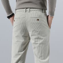 Pantalones casuales de tela elástica para uso ligero
