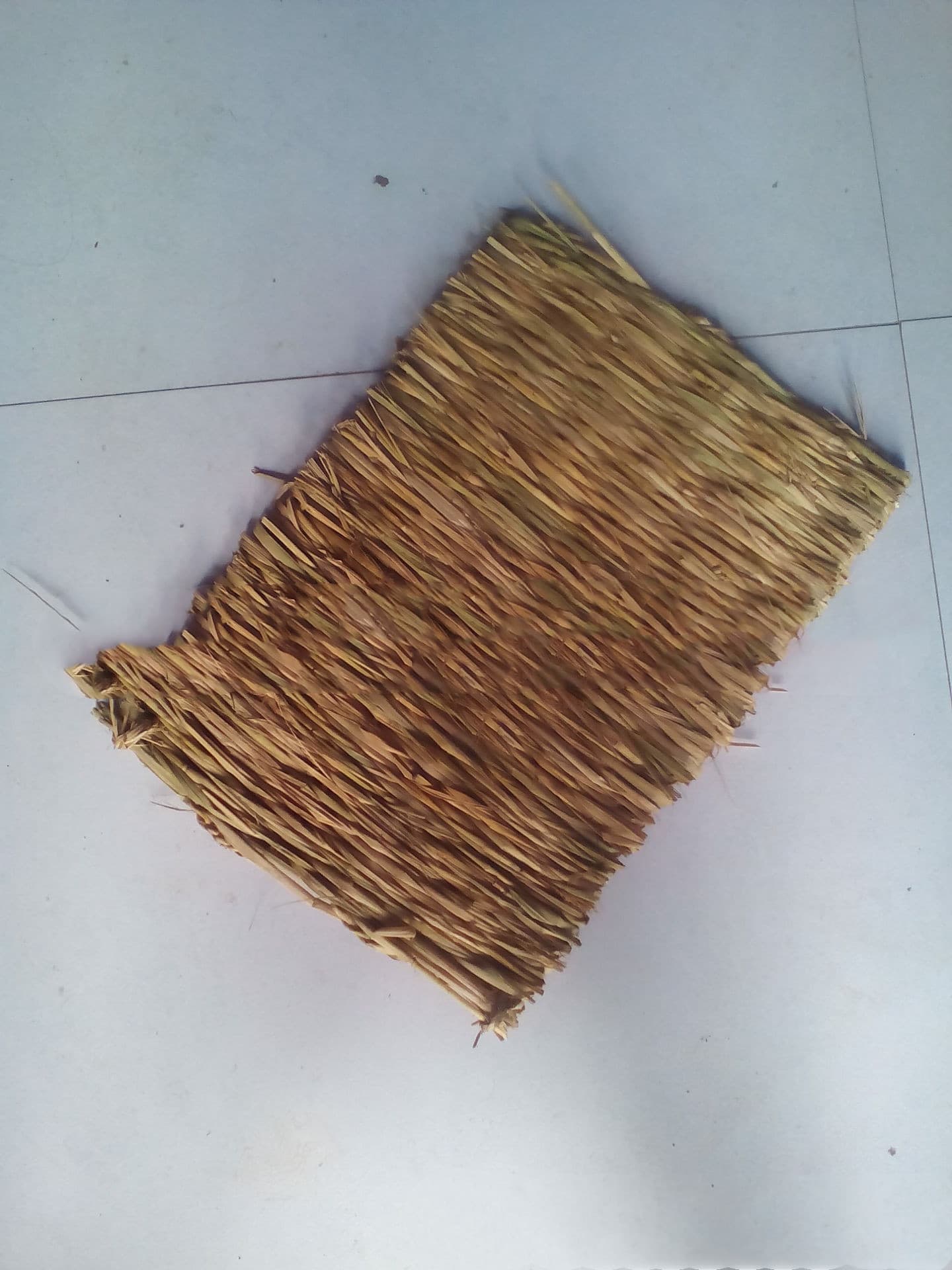 Colchoneta de paja natural tejida