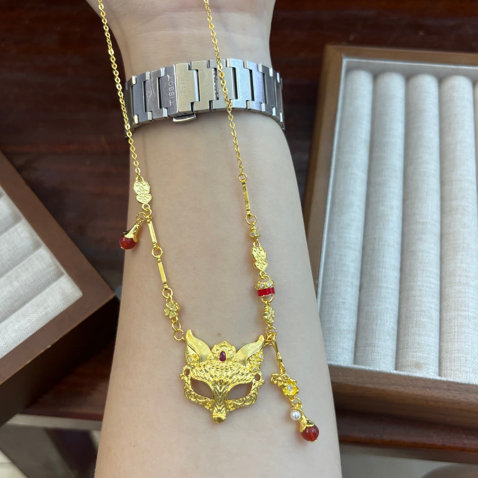 Collar de plata con máscara de zorro y ágata roja, estilo chino retro