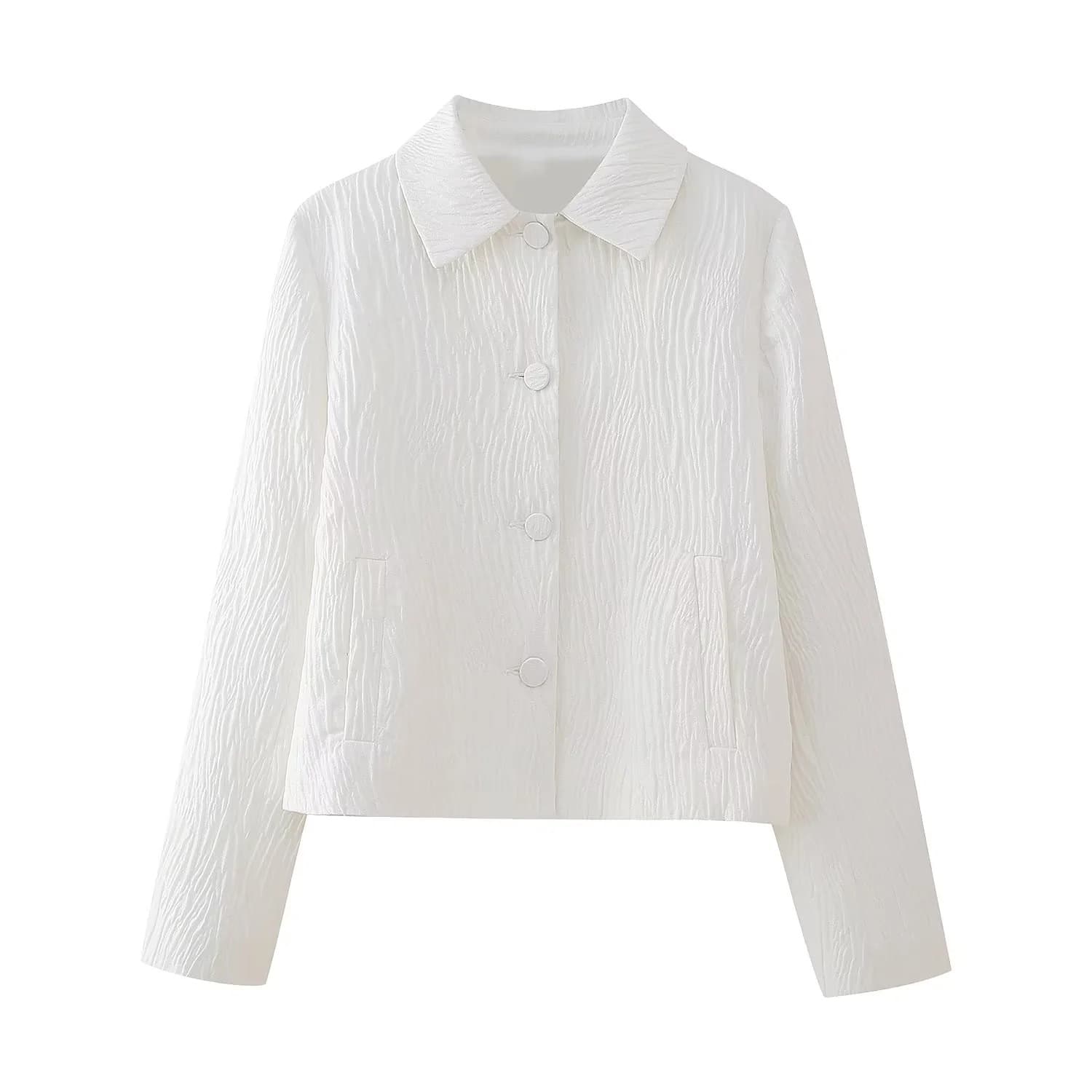 Traje chaqueta brillante con falda esponjosa