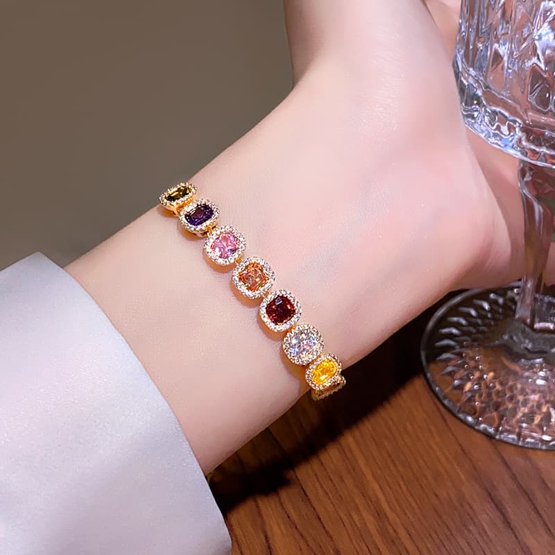 Pulsera de metal con zircón cúbico multicolor