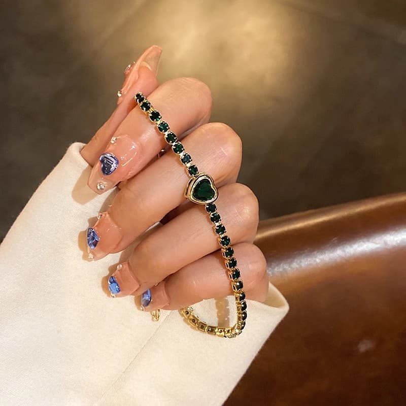 Pulsera de circón geométrica cuadrada y corazón