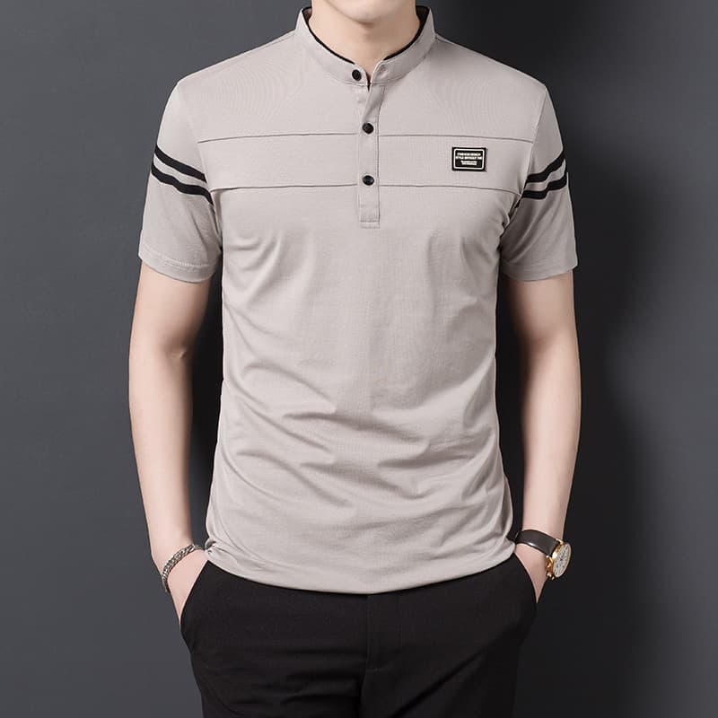 Camiseta de hombre de verano ajustada con cuello alzado