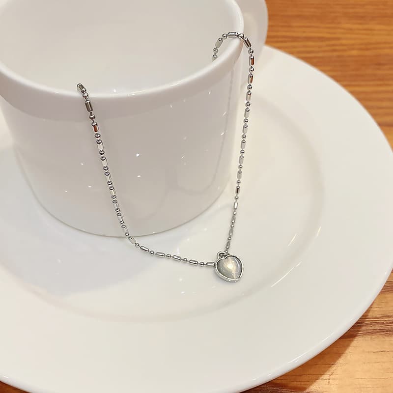 Collar de metal - variedad de estilos disponibles