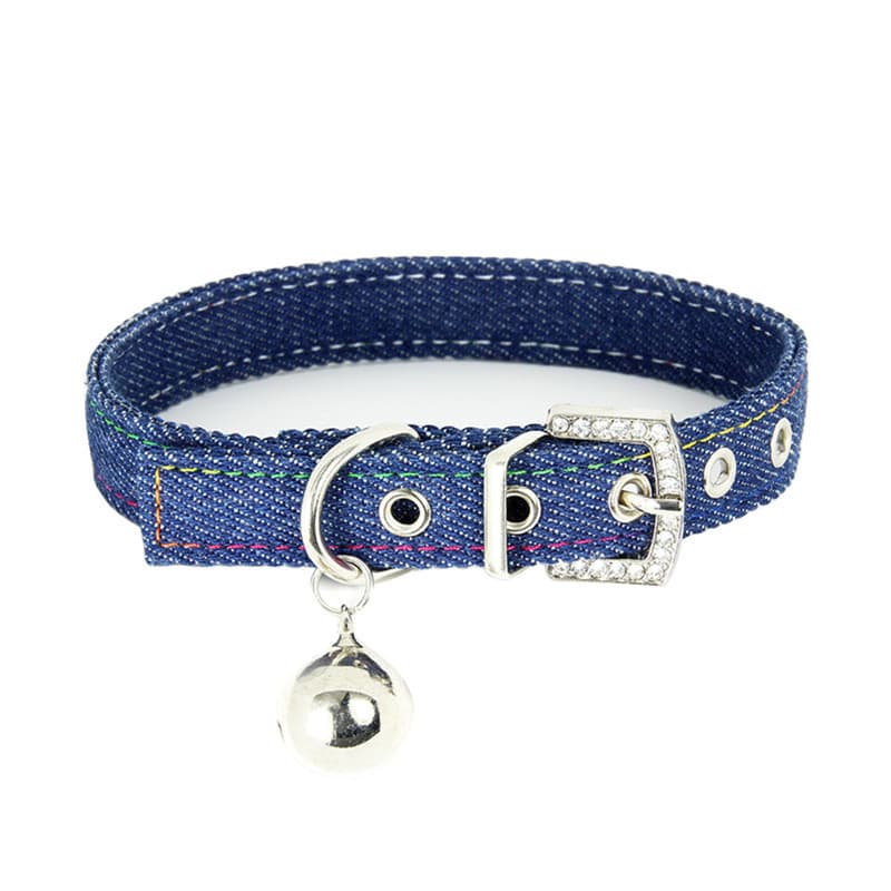 Collar ajustable para mascotas con campana y diseño denim