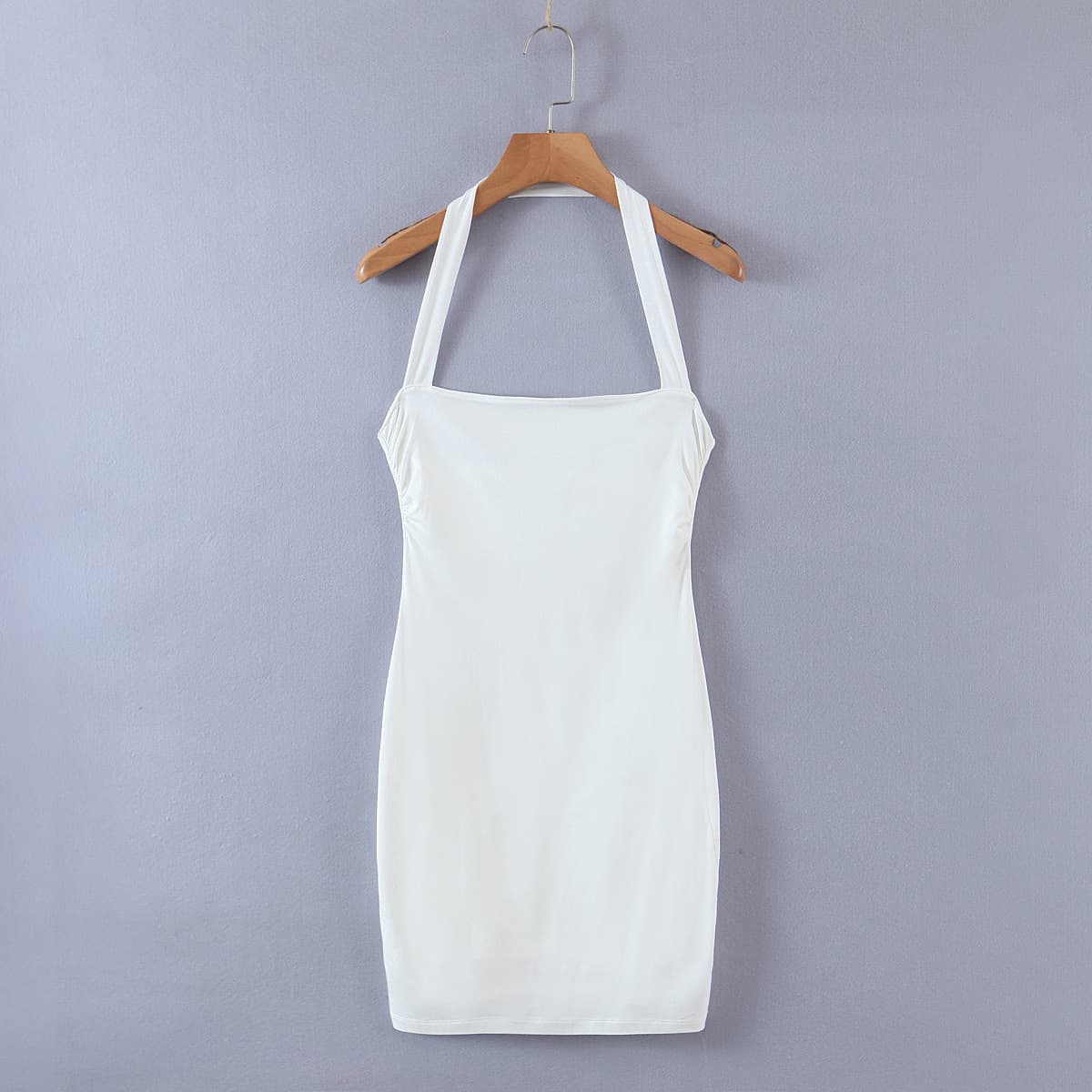 Falda corta halter con cintura elástica ajustada