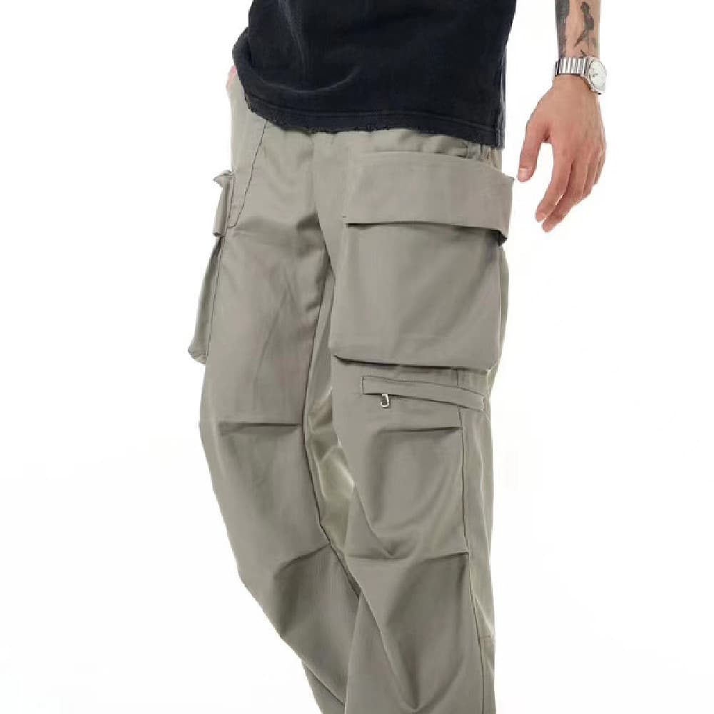 Pantalones para hombre con múltiples bolsillos y diseño tridimensional