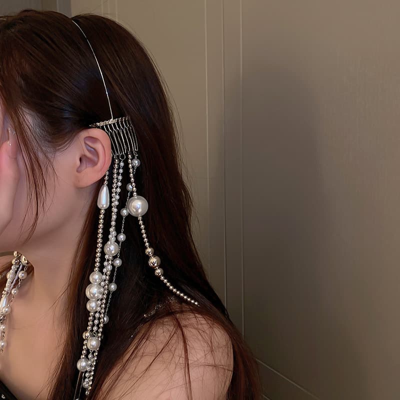 Accesorio de cabello con cadena de perlas de cristal