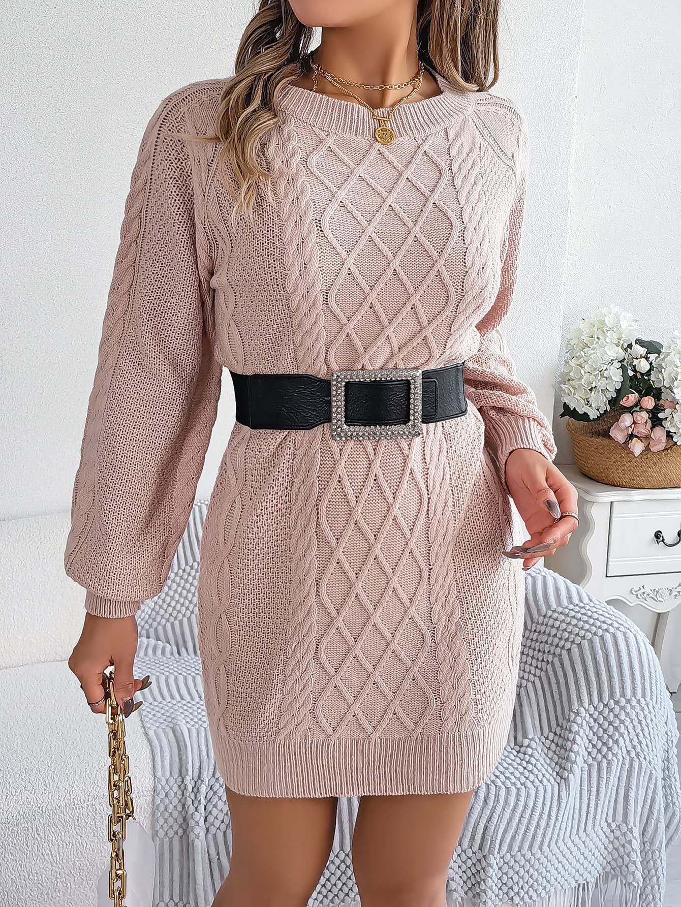 Vestido suéter de cable con mangas acampanadas