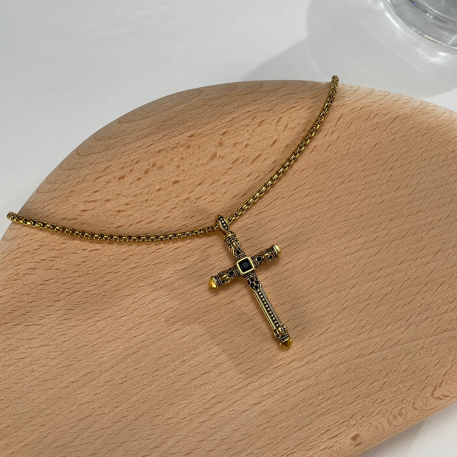 Collar colgante de cruz vintage de acero de titanio