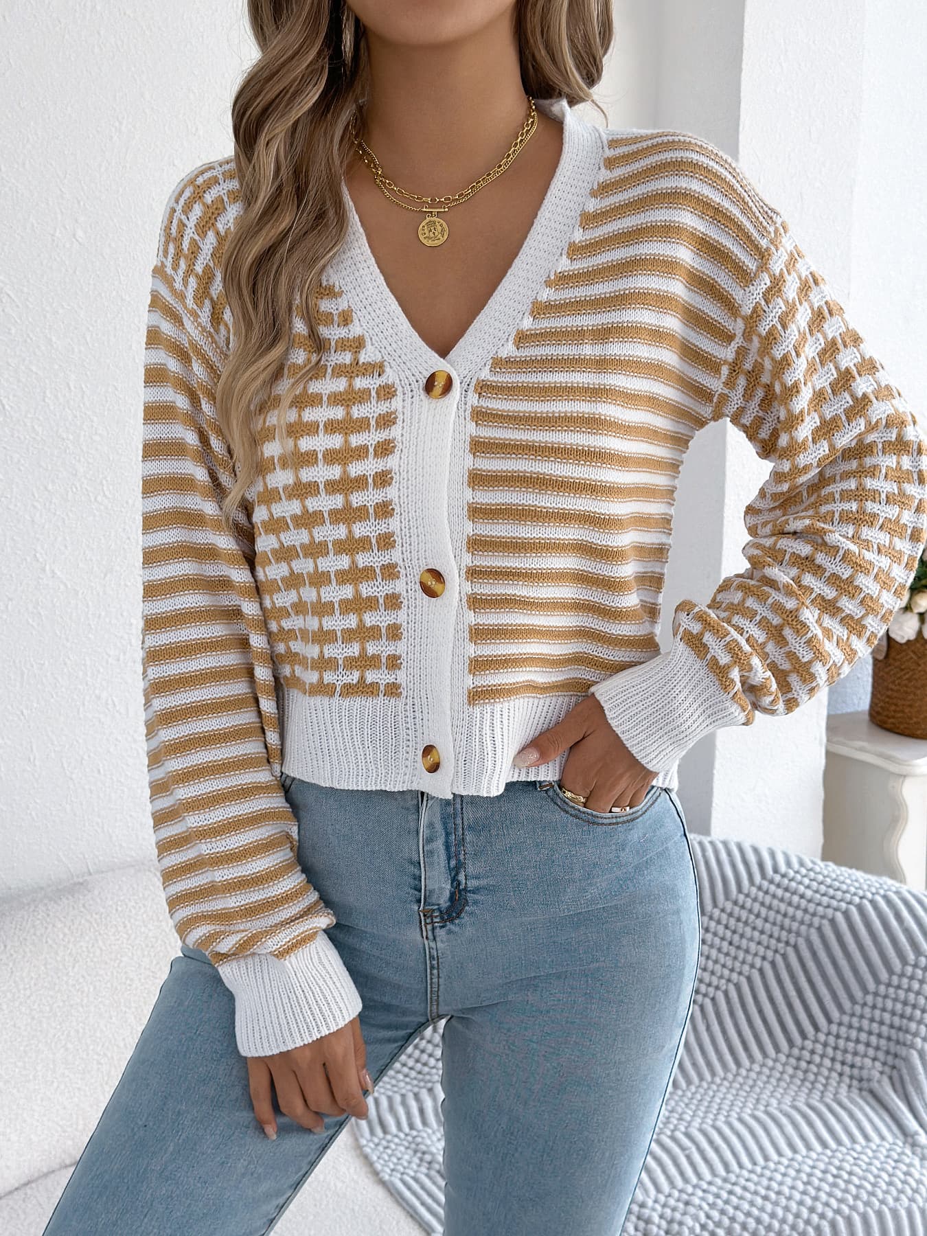 Cardigan corto para mujer con mangas linterna color block