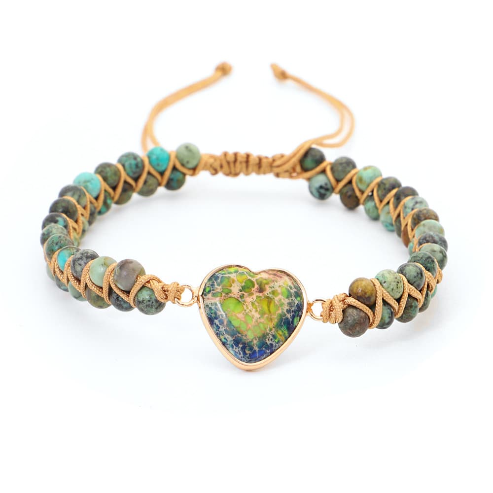 Pulsera tejida a mano de piedra con forma de amor
