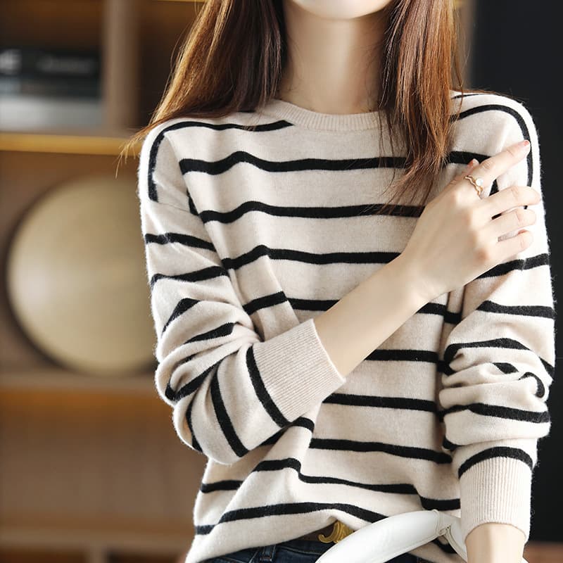 Jersey de mujer con rayas y combinación de colores