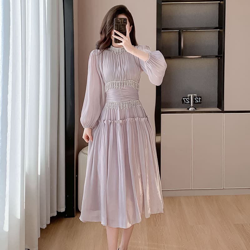Vestido de seda con pliegues para mujer