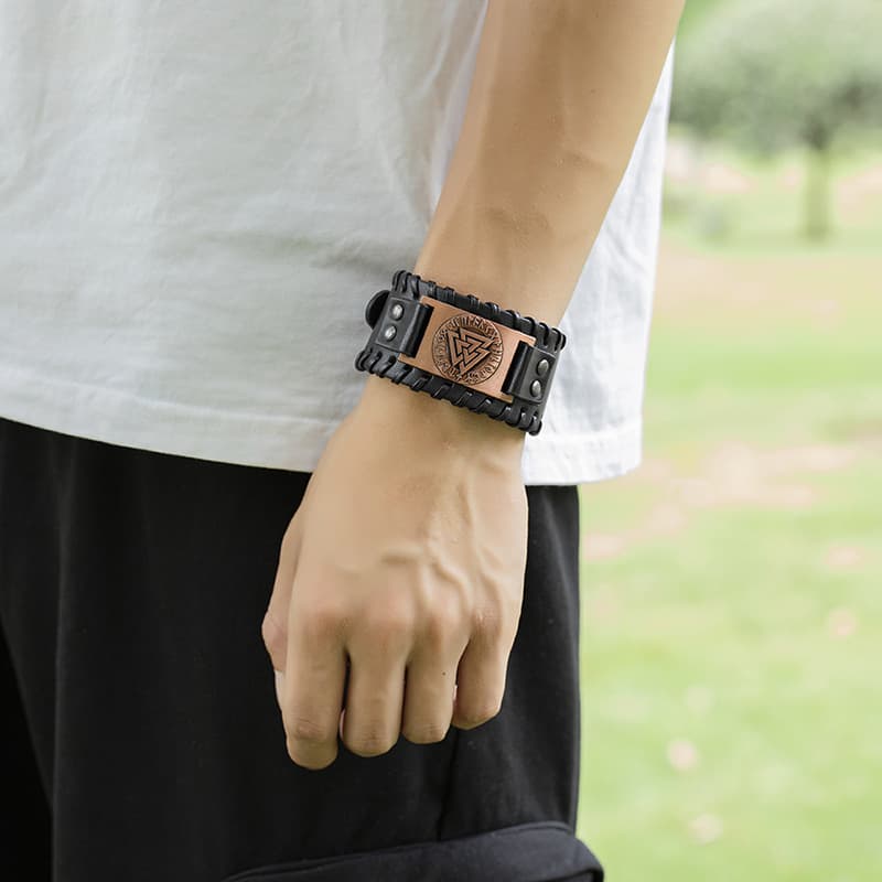 Pulsera de cuero con totem vikingo nórdico
