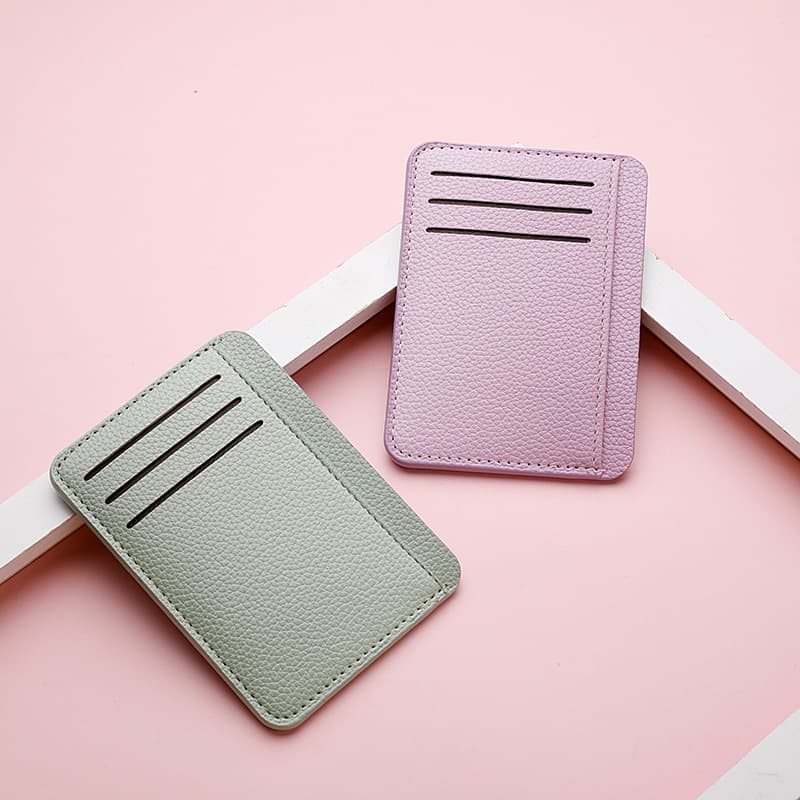 Billetera corta con múltiples ranuras para tarjetas