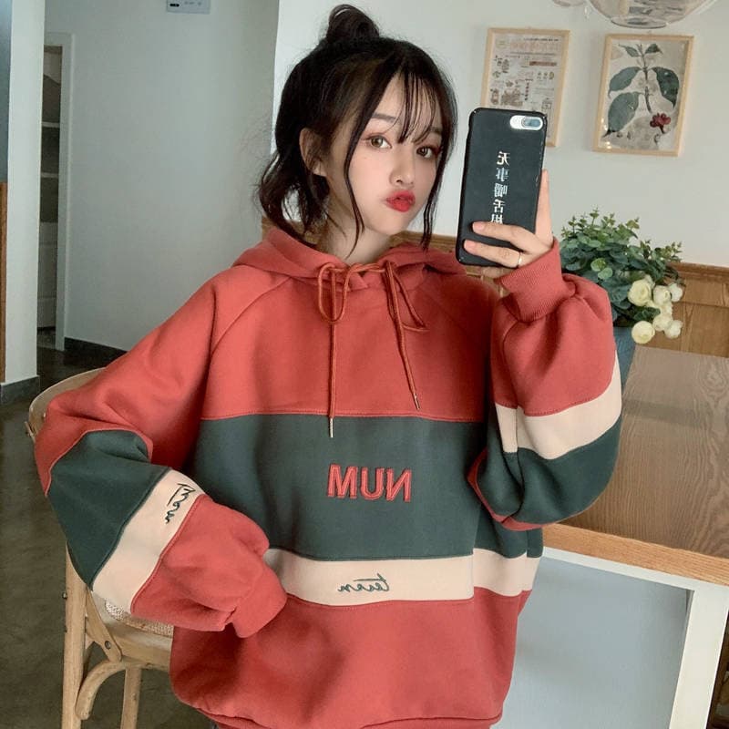 Sudadera con capucha bordada otoño invierno