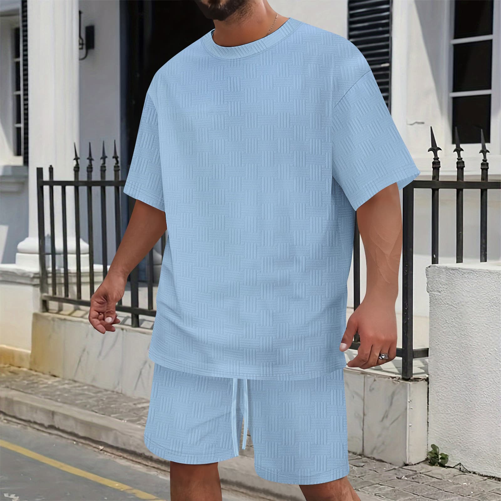 Conjunto de playera y shorts para hombre