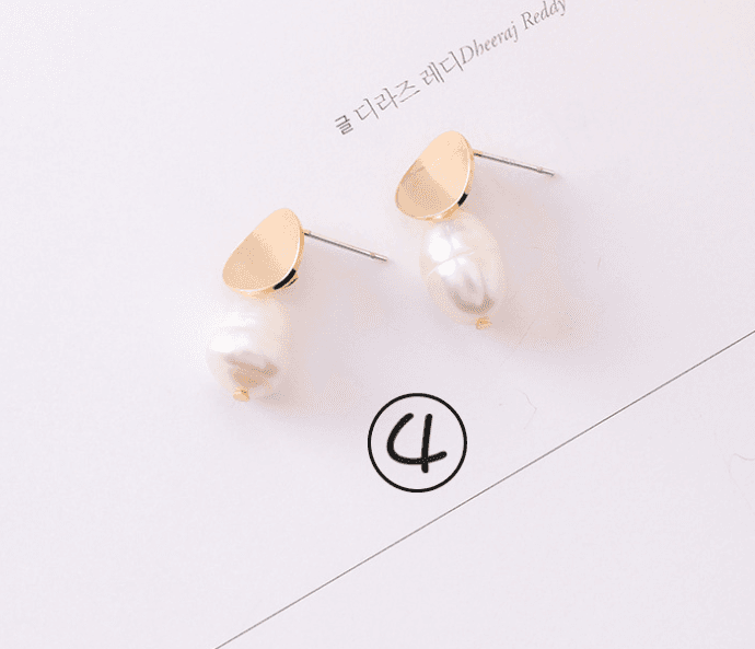 Aretes de metal vintage geométricos con perlas