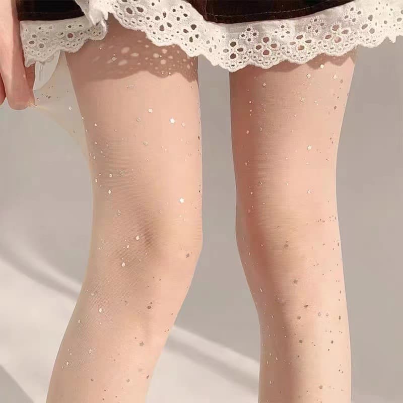 Medias ultra delgadas con efecto modelador invisible