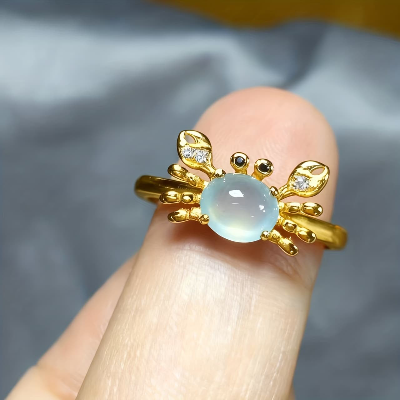 Anillo de cangrejo con circonita estilo minimalista para mujeres