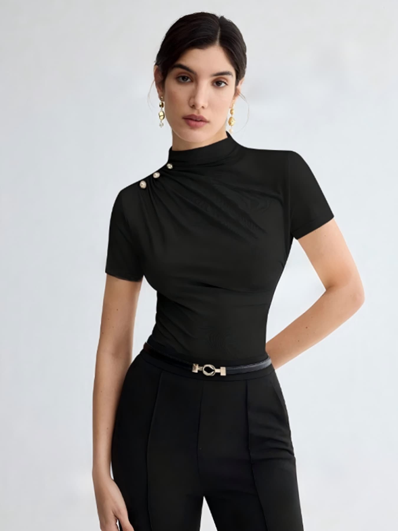 Camiseta verano elegante con pliegues talle ajustado