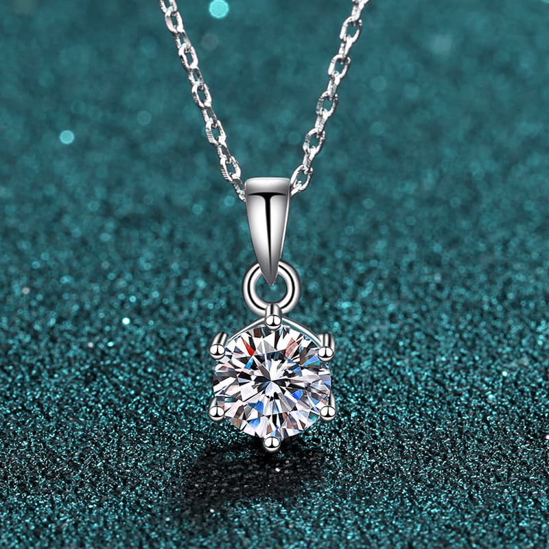 Collar de moissanita o zircón con colgante de seis garras en plata 925