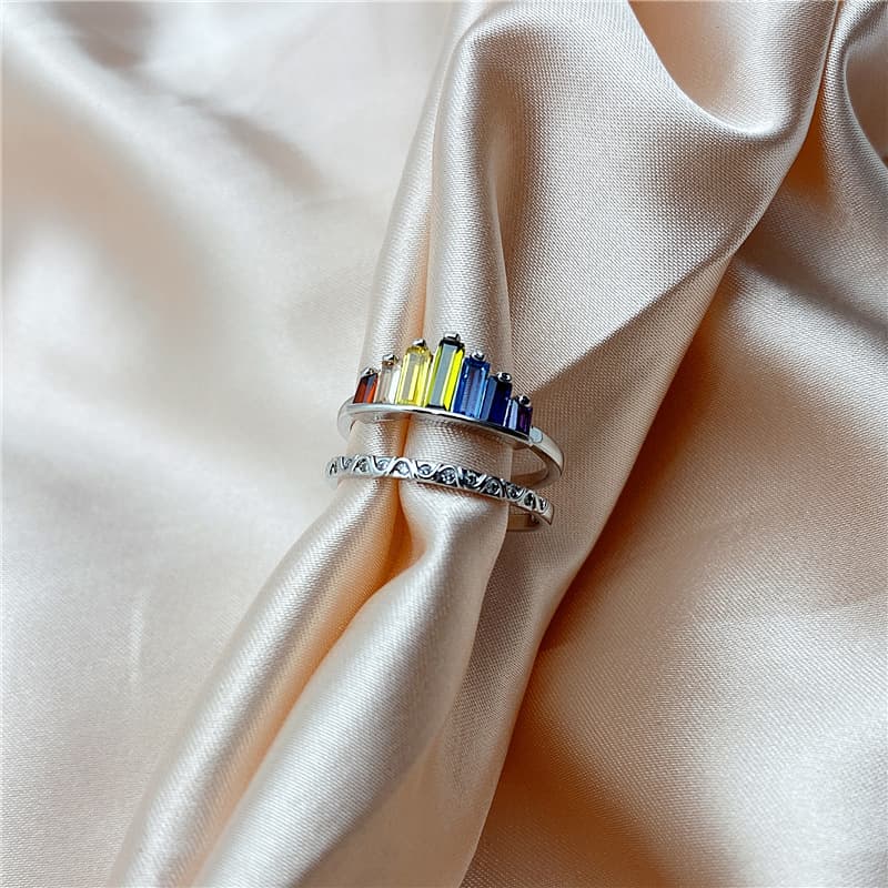 Anillo con diamantes arco iris de estilo coreano