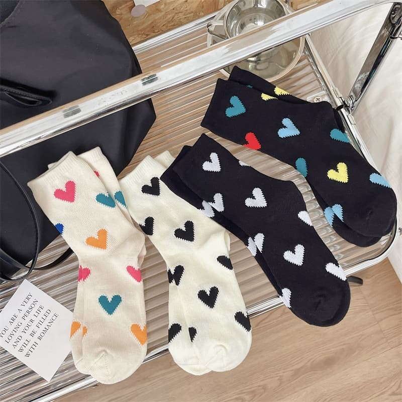 Calcetines algodón media caña con corazón y colores combinados