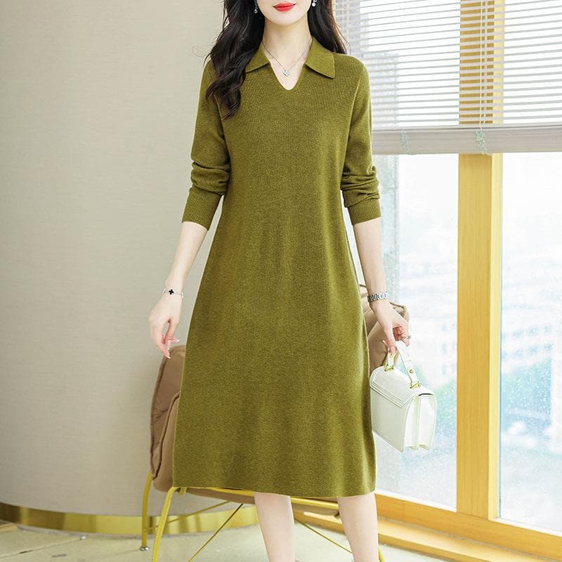 Vestido tejido con cuello solapa corte fino