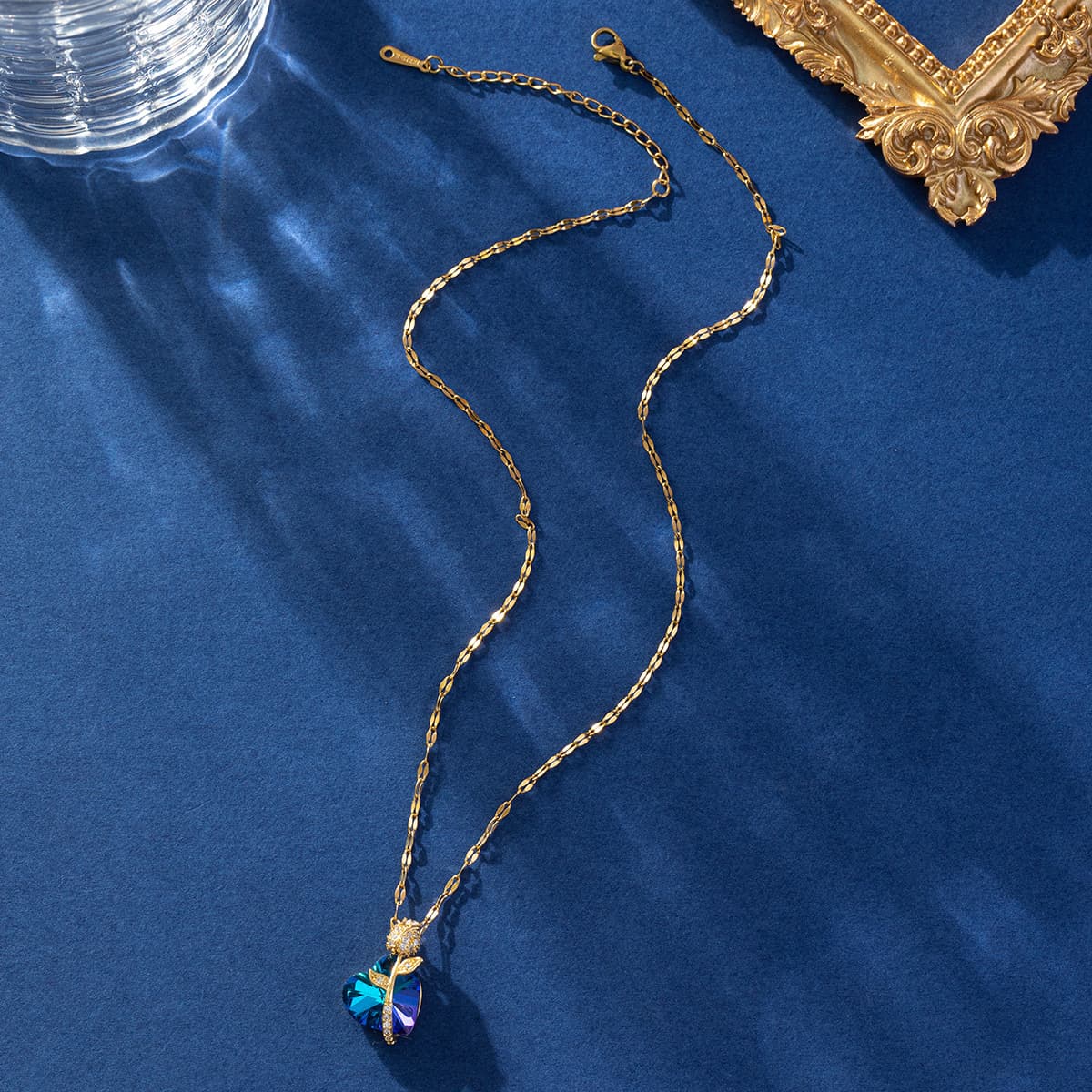 Collar con colgante de zafiro en forma de corazón para mujer
