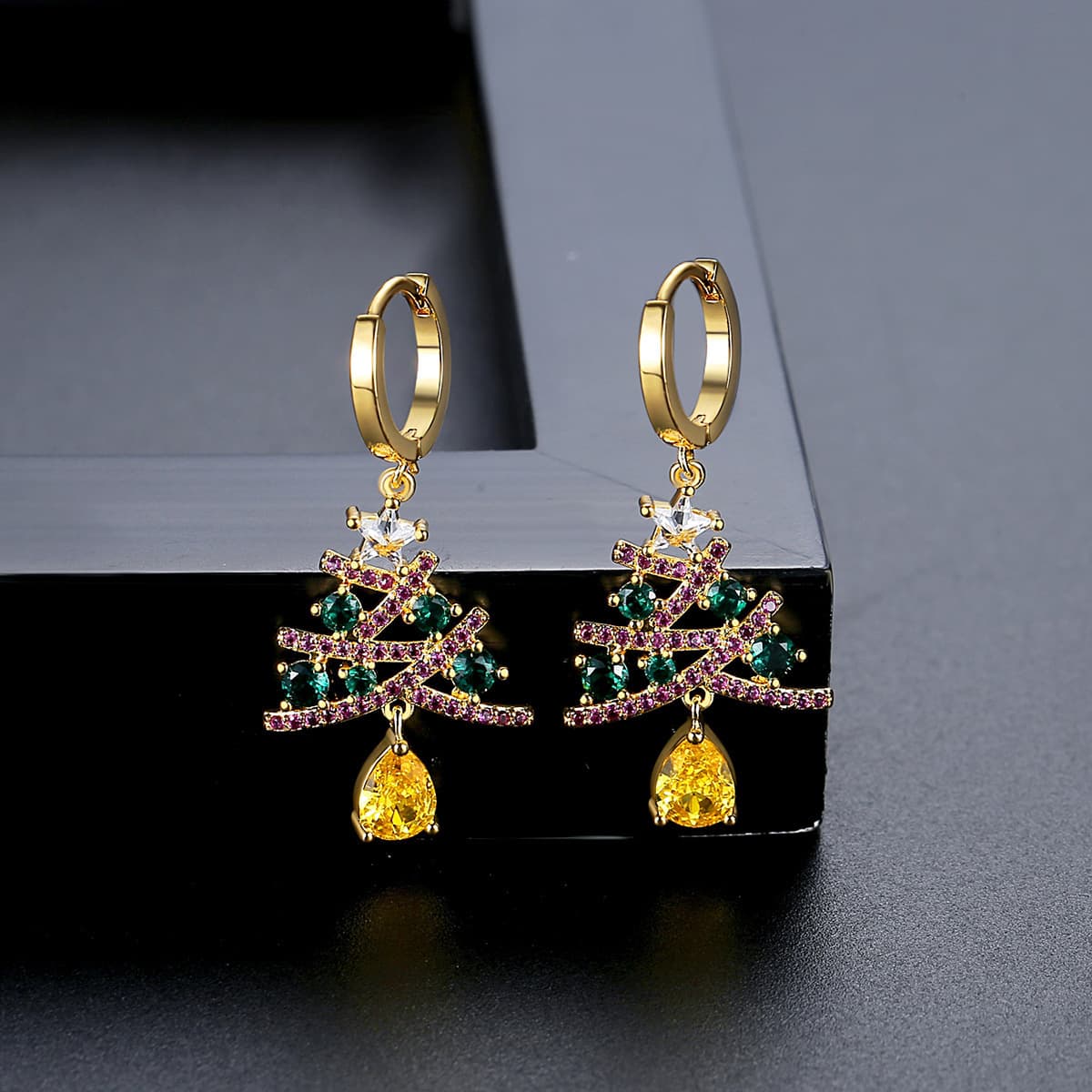 Aretes árbol Navidad cristales brillantes acabado oro