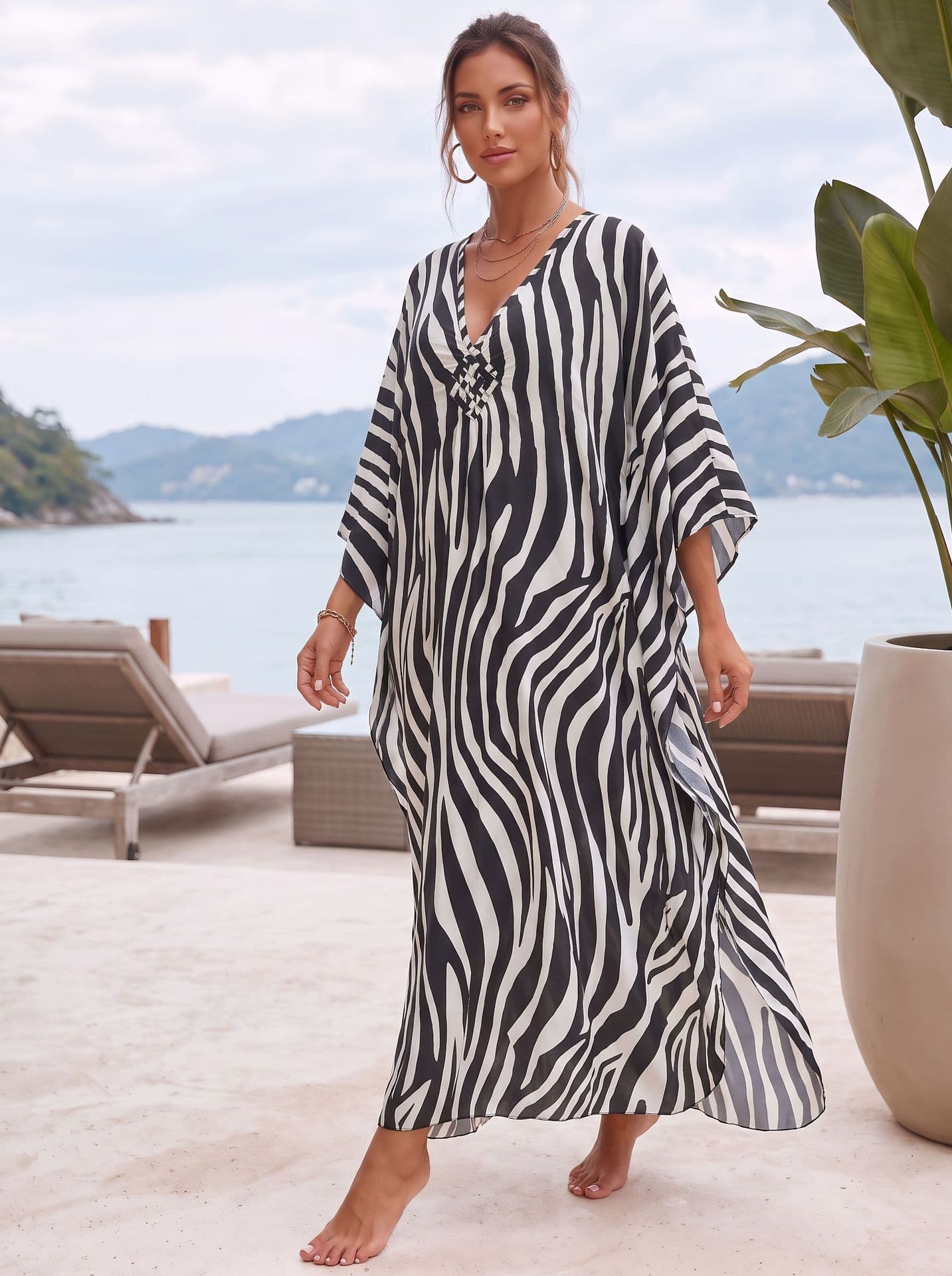 Vestido caftan de playa con estampado de cebra mangas murciélago