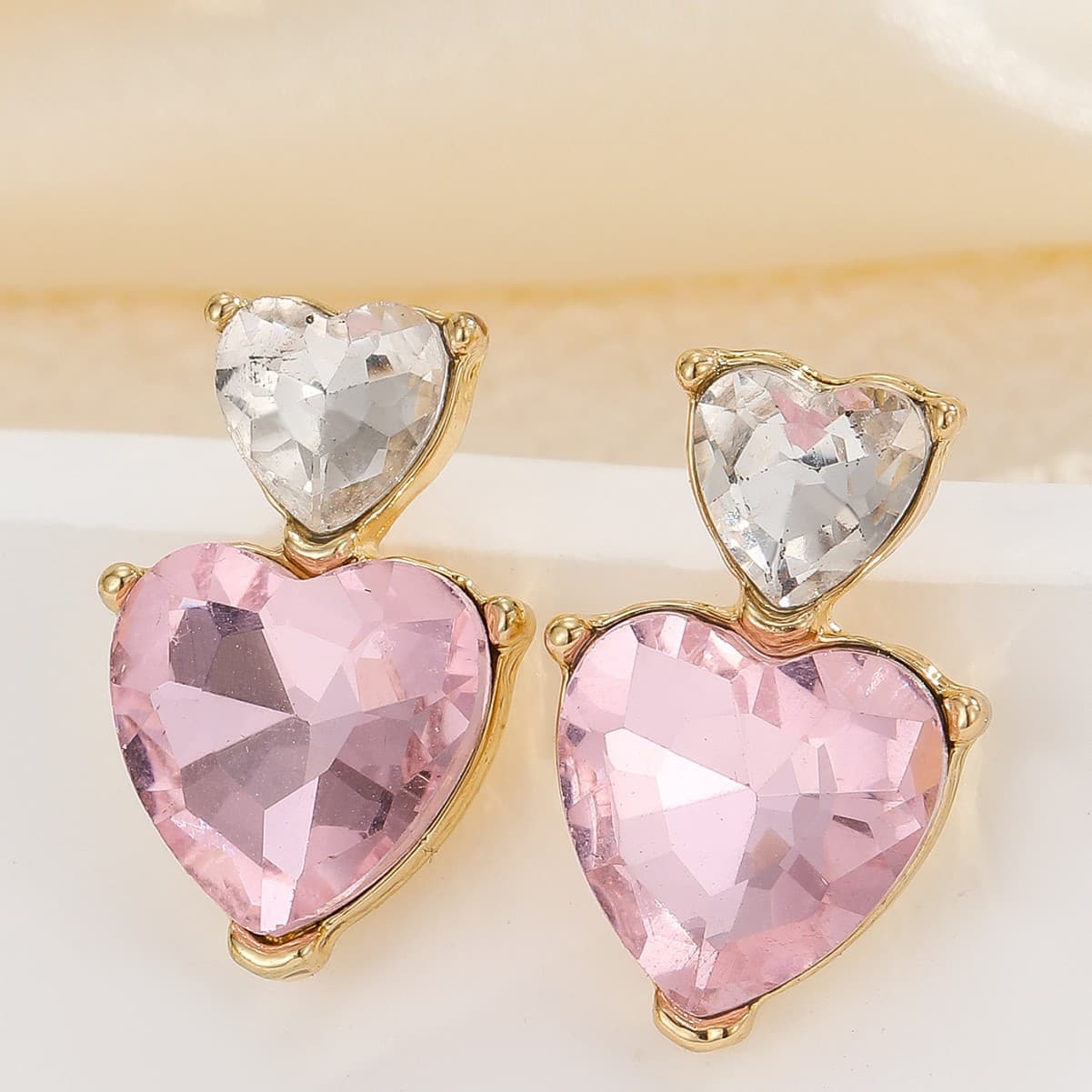 Aretes estilo bosque con diseño elegante